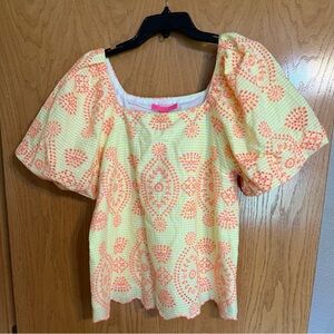 Lilly Puliltzer, Lettie Shirt Sleeve eyelet shirt. Size medium.